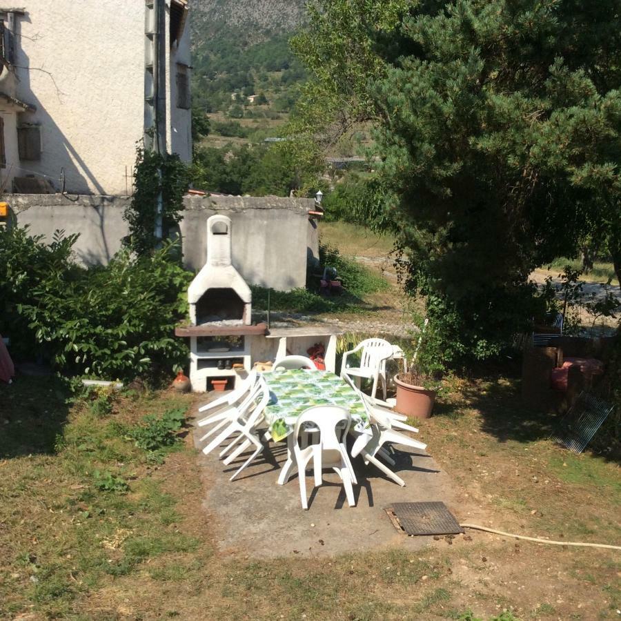 Clot De Felines Chambre Spacieuse Ξενοδοχείο Entrevaux Εξωτερικό φωτογραφία